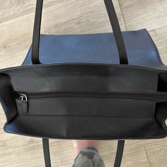 Gucci tote handbag. Like new. Open to offers - Picture 7 of 8